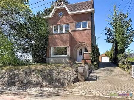 karaktervolle woning  4 slpks op een perceel van > 1 hectare