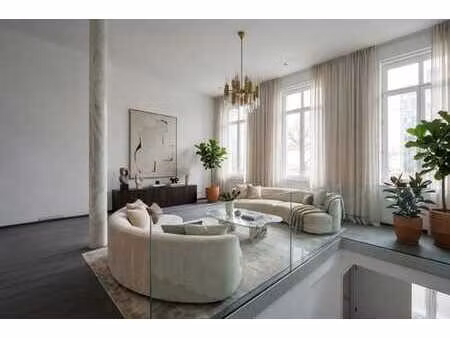 parc royal – maison de maître d'exception rénovée avec soin