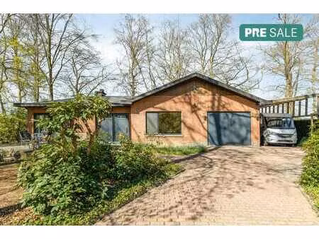 magnifique bungalow à vendre entre nature et paix à liezele.