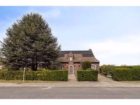 maison rénovée (label b) avec 3 chambres à sint-pieters-leeu