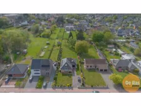 hekelgem –mooie villa met 4 slaapkamers en schitterende tuin