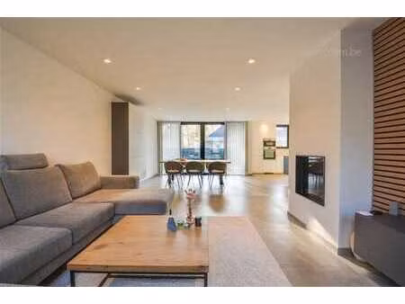 bungalow prêt à l'emploi de haute qualité dans le quartier r