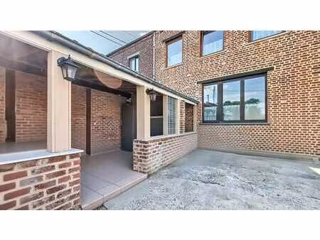 maison 3 façades 4 ch + bureau + garage + atelier a renover