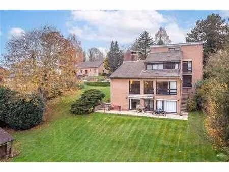 villa de cabinet privé de 374 m²