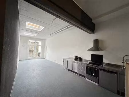 appartement confortable de 2 chambres à coucher avec jardin