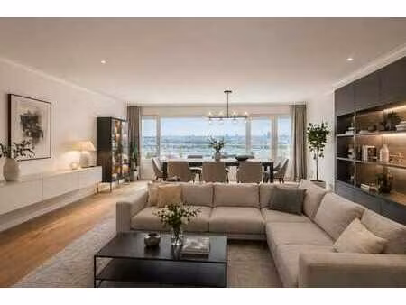 appartement lumineux avec 2 terrasses au 15e étage