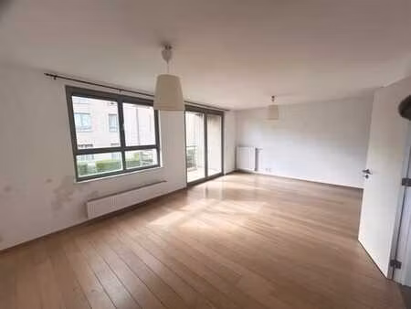 auderghem-delta : bel appartement 2ch + terr+cave+pkg