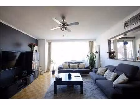 bel appartement 2 chambres avec terrasse / parc de l'abbaye