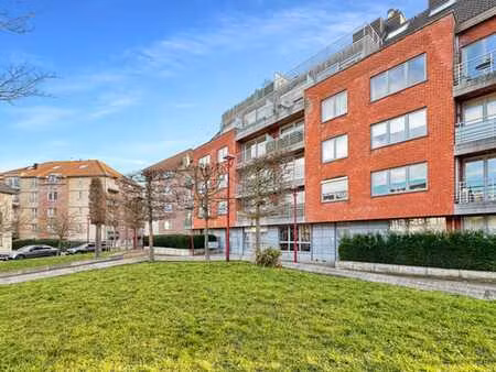 appartement 2 ch (peb c!) avec balcon  cave et parking