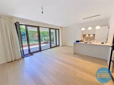 superbe apt 2ch au rez-de-chaussée avec jardin