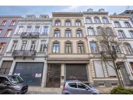immeuble de rapport polyvalent au cœur de bruxelles