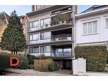 bureau/studio - idéalement situé de 18m2 - douche wc