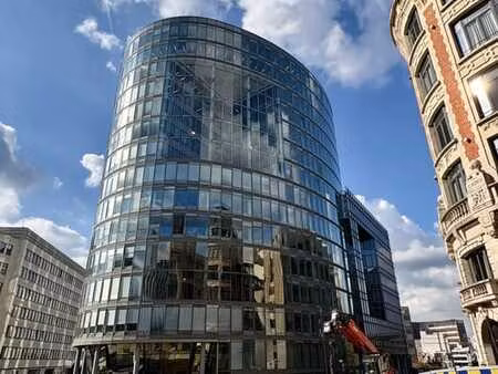 central plaza : ≈900 m2 - r+2 à 220€/m2/an  r+3 à 250€/m2/an