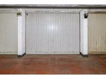 lot 2 : 3 garages au 1e sous-sol