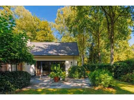 vivre et travailler au rythme de la nature – villa avec cabi