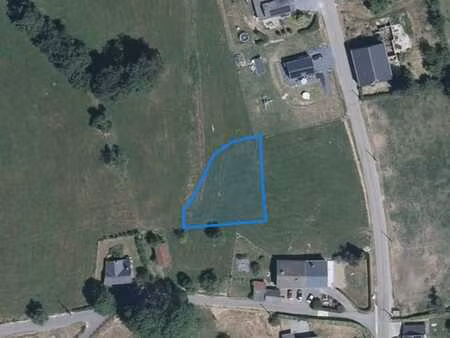 pâture à vendre dans le village de bergeval