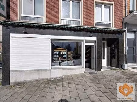 rez-de-chaussée commercial de 150m2 avec bonne localisation