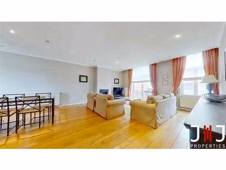 merode - triplex 2 chambres meublé