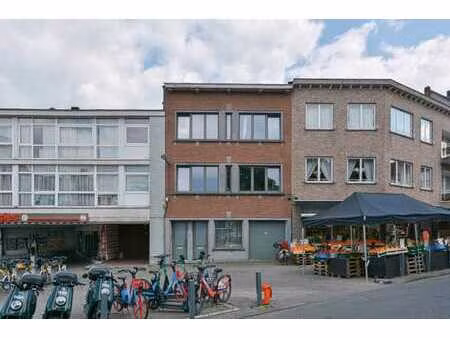 roodebeek // maison 7 chambres + bureau