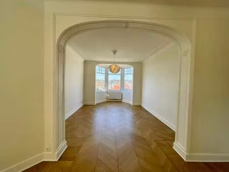 appart 2 ch rénové – lumineux – uccle centre