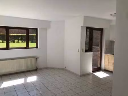 studio  rez de chaussée  cour et jardin  woluwe-saint-pierre