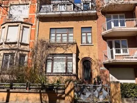 superbe maison rénovée 320m² 4ch+bur franklin roosvelt.