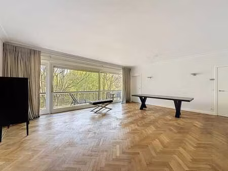 parc brugmann : bel appartement + terrasses