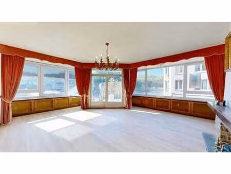 appartement 2ch.vue sur meuse!