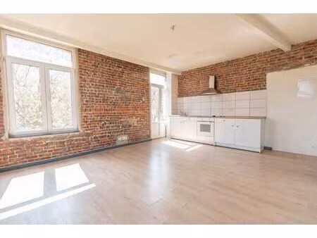 quartier midi - petit immeuble - lumineux