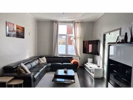 maison meublée à louer hyon