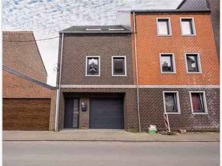 jolie appartements duplex 2 chambres avec petite terasse.