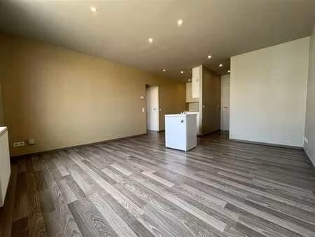 appartement rénové au centre d'antoing