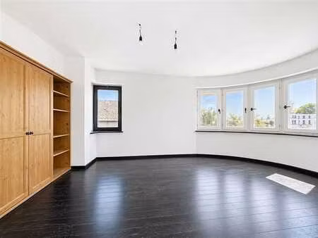 duplex 2 chambres confortable et fonctionnel à marchienne-au