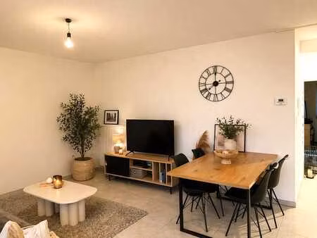 ? à louer – superbe appartement 2 chambres à haversin/ciney