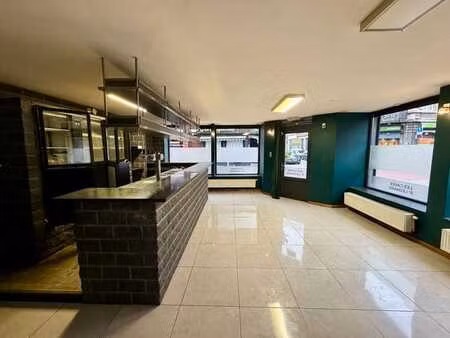 local commercial 65m² à liège  rue st-léonard