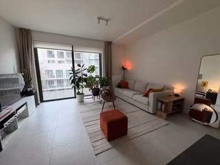 appartement neuf avec grande terrasse et vue sur le jardin