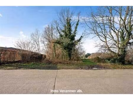 knap perceel bouwgrond van 1.634 m² in putte