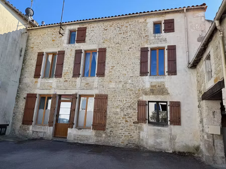 vente maison 8 pièces 192 m² saint-martin-lars-en-sainte-hermine (85210)