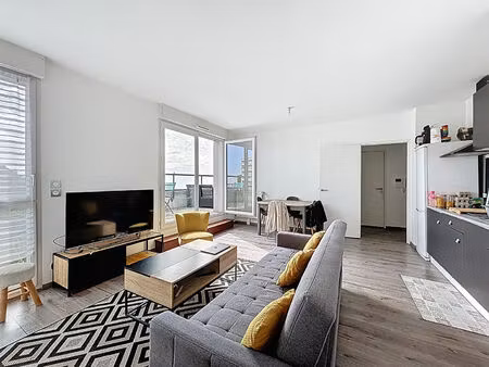 carquefou centre t2 en dernier étage !