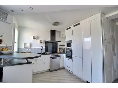 appartement 4 pièces à massy centre ville - le calme au 2ème étage avec vue sur jardins