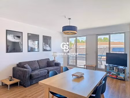 bel appartement à 200 métres de la plage et du centre ville