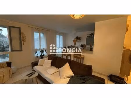 grand t3 à magny en vexin centre_ville a pieds