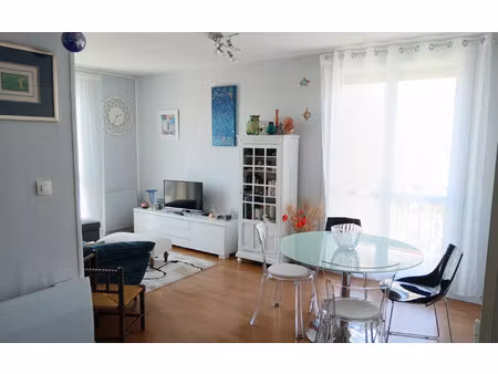 appartement salon-de-provence 55.66 m² t-3 à vendre  120 000 €