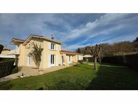 maison 7 pièces de 172m2 artigues près bordeaux sur 900m² de terrain