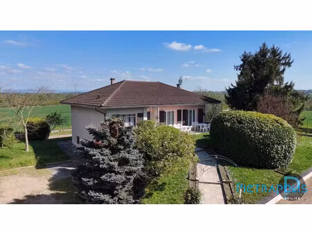 maison avec vue dégagée  grand terrain et potentiel logement i