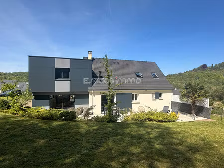 maison individuelle - 4 chambres -192m² - 880m² de terrain - montville centre