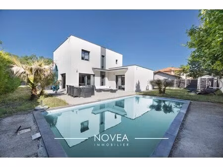 maison contemporaine 144 m² avec piscine – saint-maurice-de-b