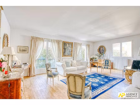 versailles st-jean maison 7 pièces de 175.91 m² habitables dont en dépendance un studio de