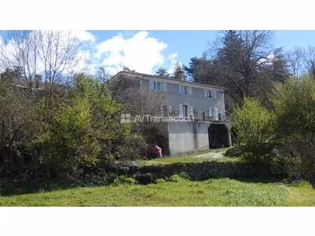 propriété de charme sur environ 9 500 m²