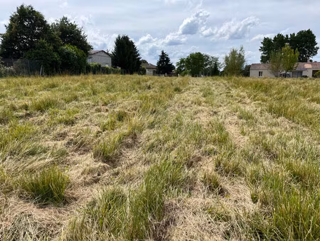 terrain à vendre de 2303 m² le fouilloux (17)